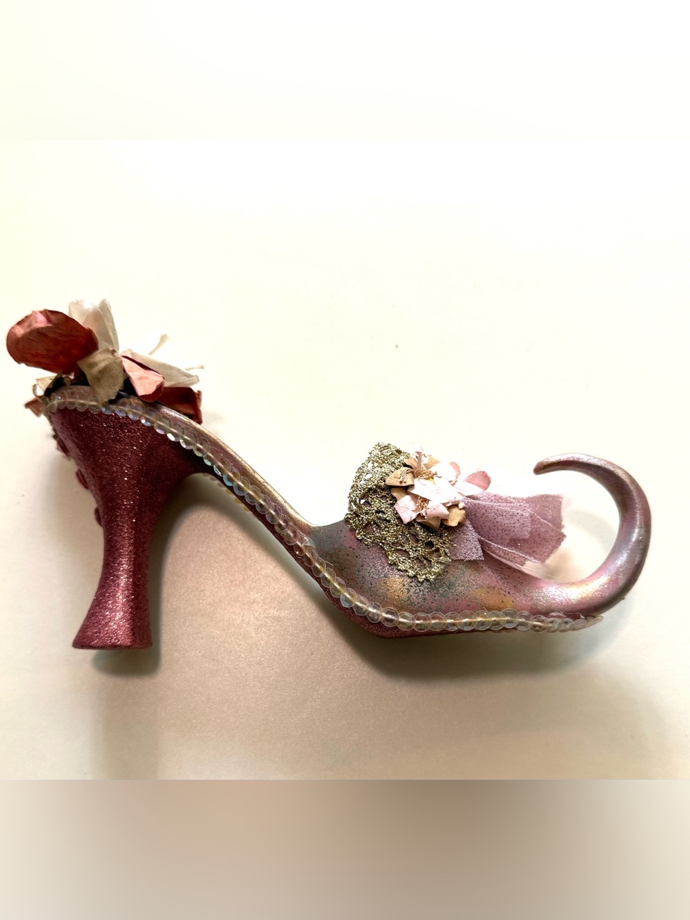 A collectible “Katherine’s Collection”beautiful small Flower shoe